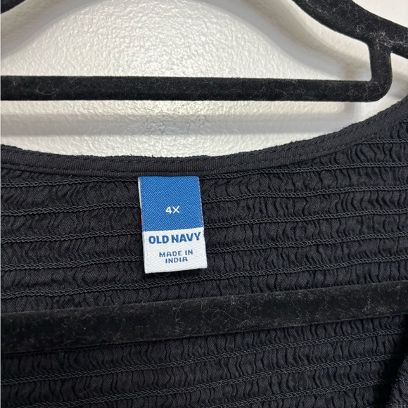 Old Navy Smocked Long-Sleeve V-Neck Blouse in Black - Size 4X - Picture 4 of 7